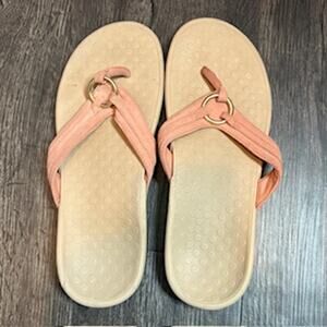 Vionic Women's Size 10 Aloe Flip Flops